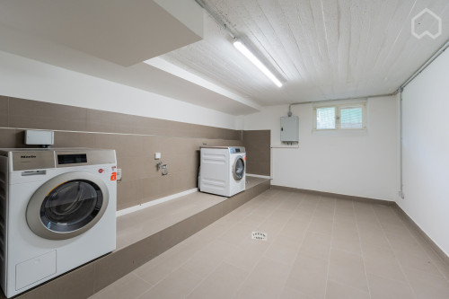 Beautiful & fantastic home in Charlottenburg