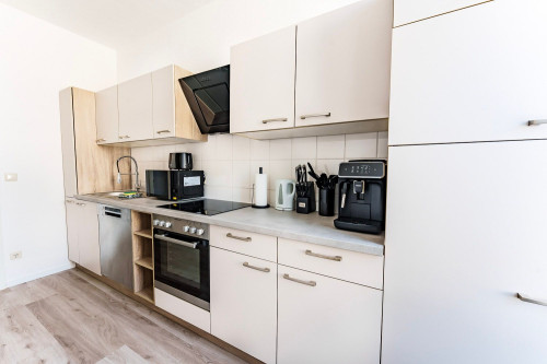 Modern Apartment for Up to 5 Guests | Wi-Fi, Parking & Coffee Machine