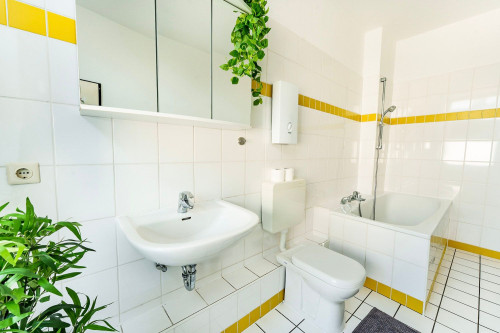 Modern Apartment for Up to 5 Guests | Wi-Fi, Parking & Coffee Machine