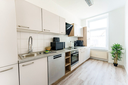 Modern Apartment for Up to 5 Guests | Wi-Fi, Parking & Coffee Machine - Gallery - 18
