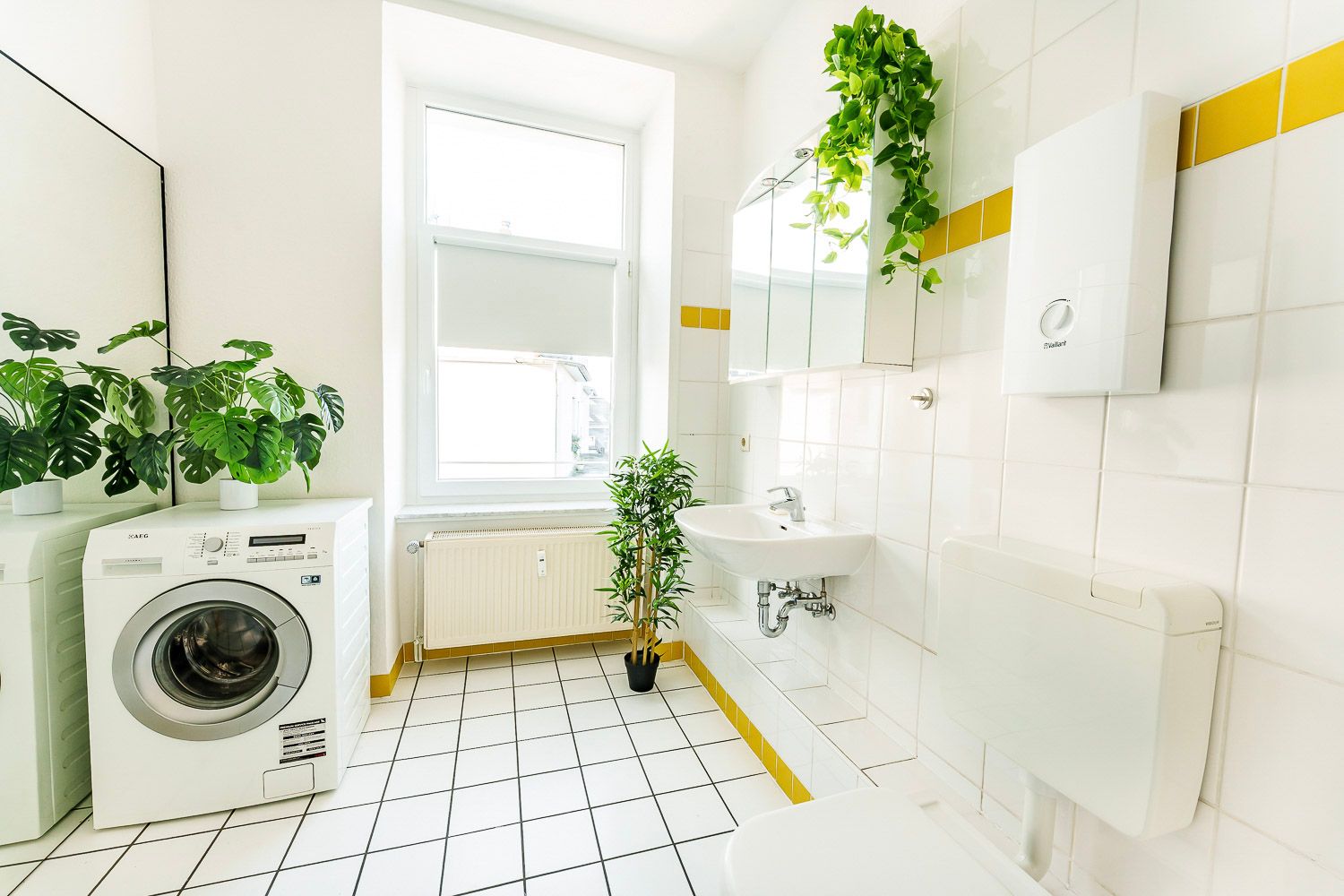 Modern Apartment For Up To 5 Guests | Wi-Fi, Parking & Coffee Machine - Modern Apartment for Up to 5 Guests | Wi-Fi, Parking & Coffee Machine - Gallery - 1