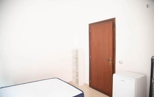 Appealing single bedroom in Giuliano-Dalmata