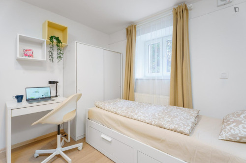 Nice studio near Kačerov metro