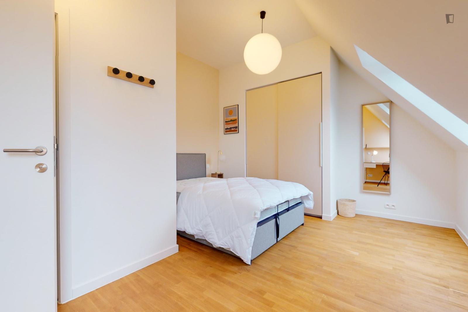 Cosy Ensuite Single Bedroom Near Schuman Metro - 1