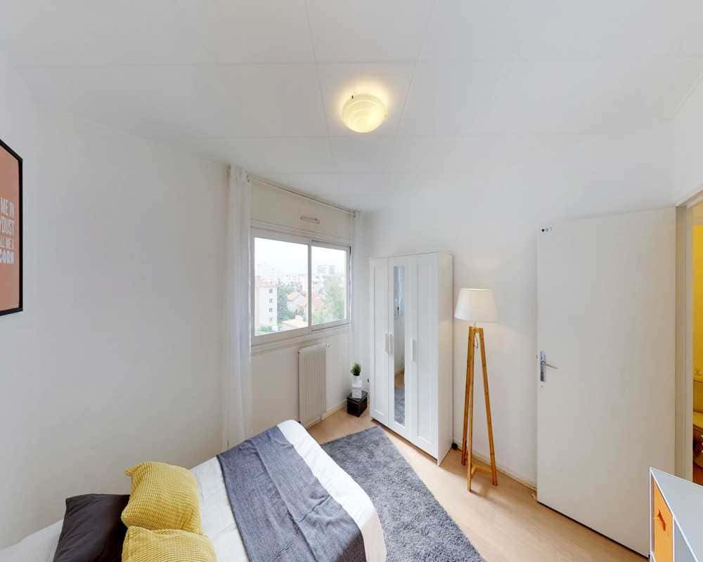  5 Bedrooms - 2 Bathrooms  -  Chambre dans le rue Marius Berliet  - Gallery -  10