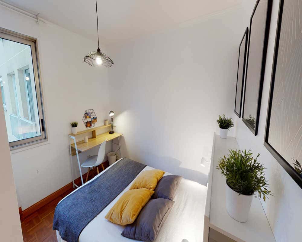  5 Bedrooms - 2 Bathrooms  -  Chambre dans le rue des Trois Pierres  - Gallery -  10