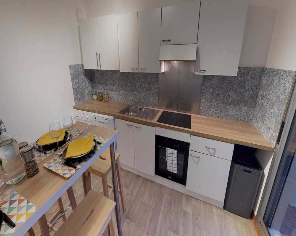  5 Bedrooms - 1 Bathroom  -  Chambre dans le Rue du Bourbonnais  - Gallery -  12