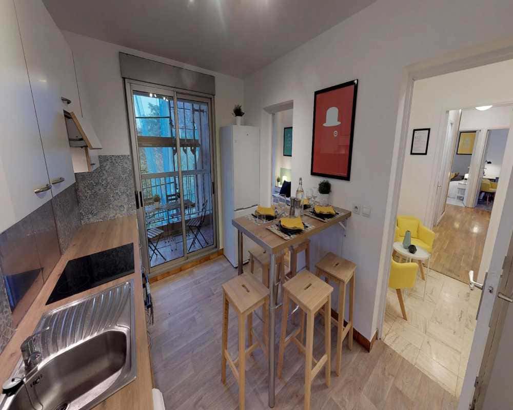  5 Bedrooms - 1 Bathroom  -  Chambre dans le Rue du Bourbonnais  - Gallery -  5