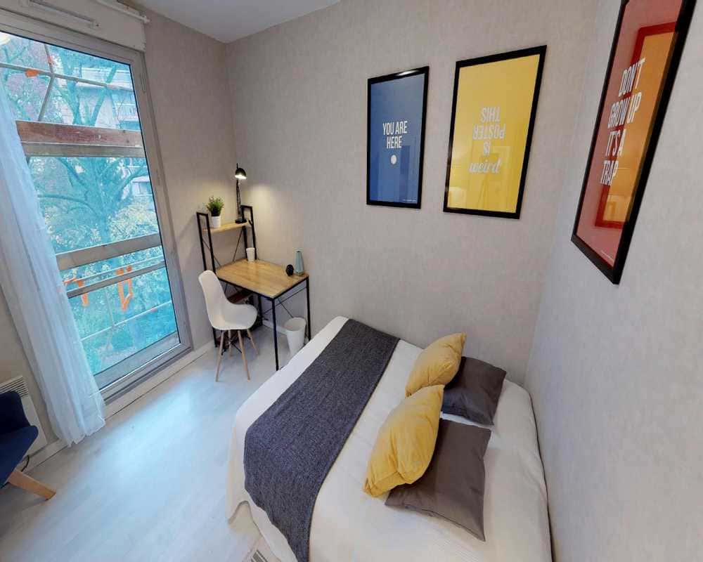  5 Bedrooms - 1 Bathroom  -  Chambre dans le Rue du Bourbonnais  - Gallery -  1