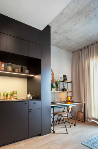 Classic Patio/Balcony Ground Floor - Long Term