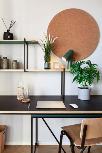 Classic Patio/Balcony 2nd Floor - Long Term