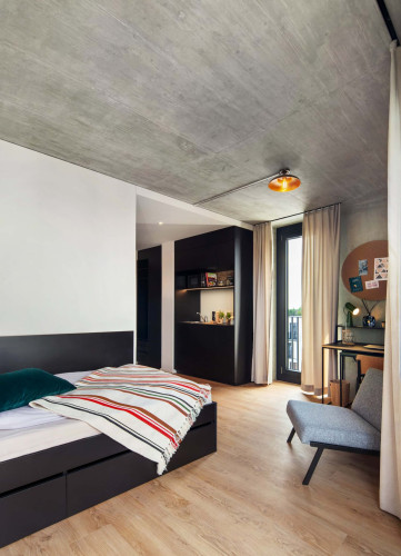 Deluxe Balcony 2nd floor - Long Term