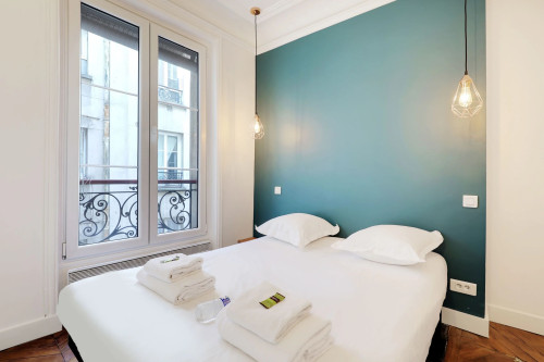 Charming 2 room apartment completely refurbished and located on the edge of the marsh and bastille