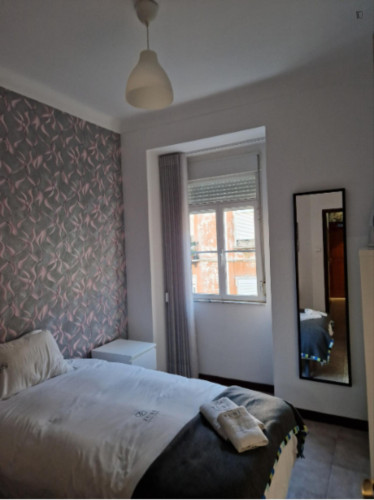 Comfy Single Bedroom close to Penha de França View Point