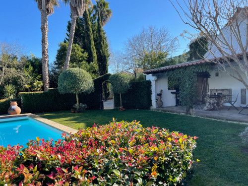 3-bedroom house, with outdoor area