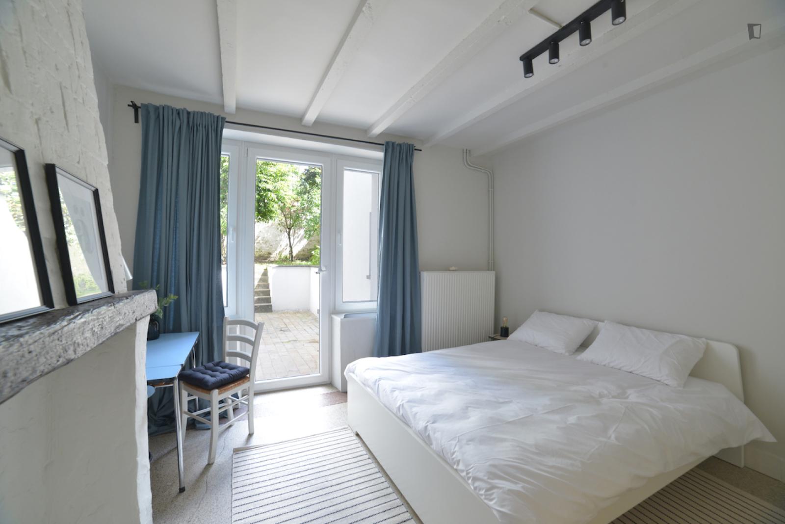 Pleasant Double Ensuite Bedroom In Etterbeek - 1