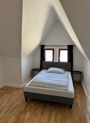  Single Room  -  Charming and lovely room in Düsseldorf  - Gallery -  3