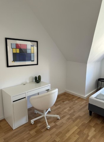  Single Room  -  Charming and lovely room in Düsseldorf  - Gallery -  7