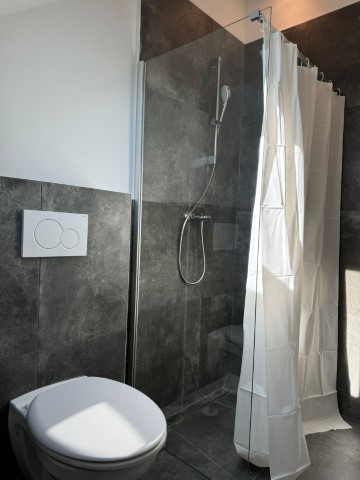 Single Room  -  Charming and lovely room in Düsseldorf  - Gallery -  7