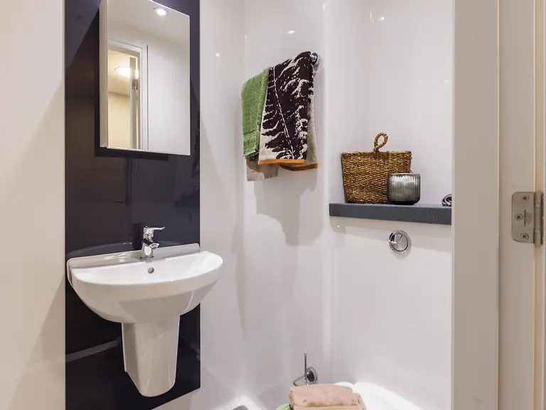  10 Bed En-Suite Plus  -  Element Bermondsey  - Gallery -  5
