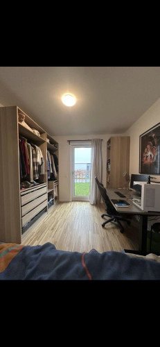 Furnished new-build apartment (2024, approx. 50 m²) with fiber-optic internet – high-end features – sublet