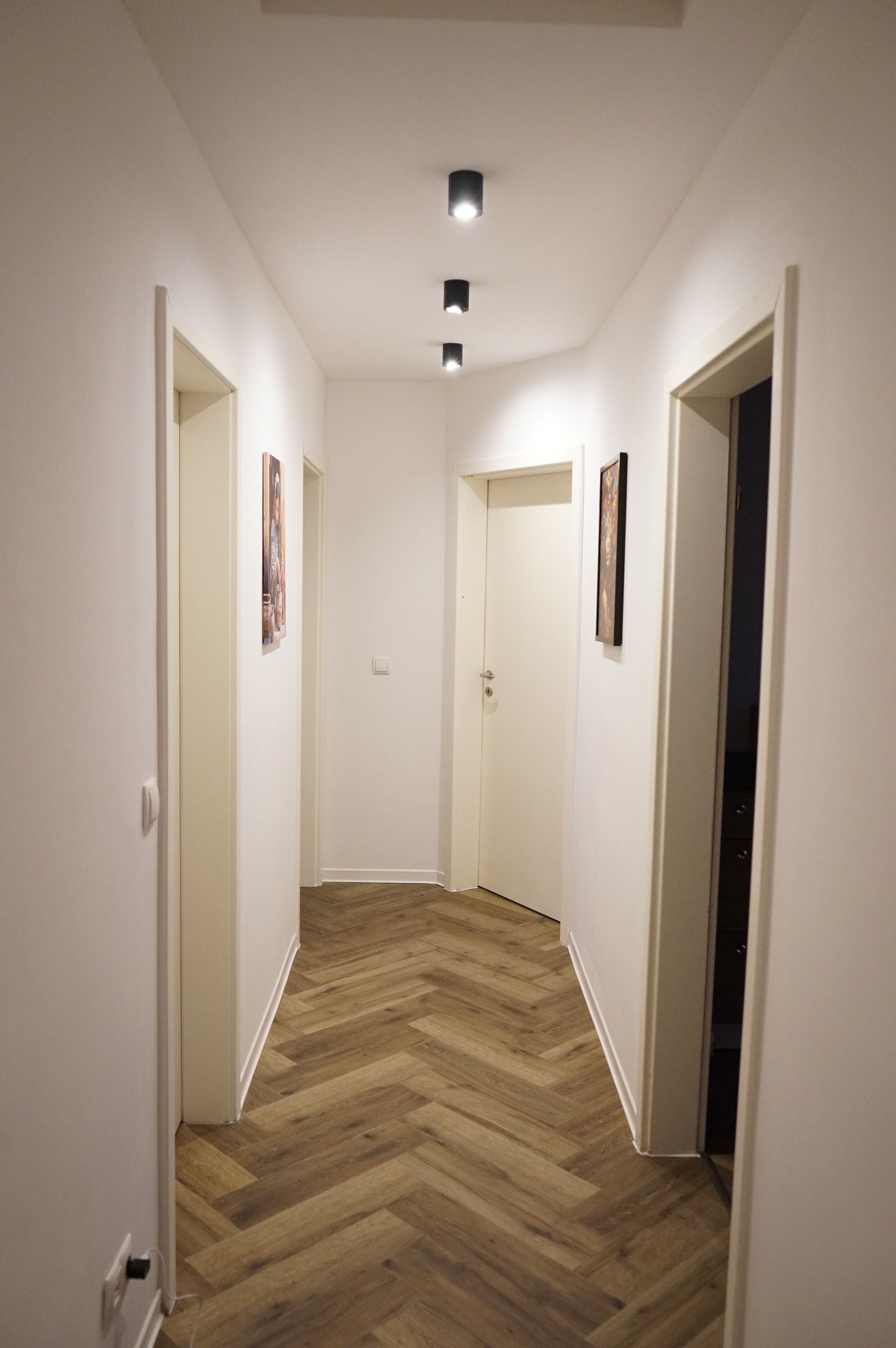 Modern & Great Home Conveniently Located (Sankt Augustin-Menden) - 2