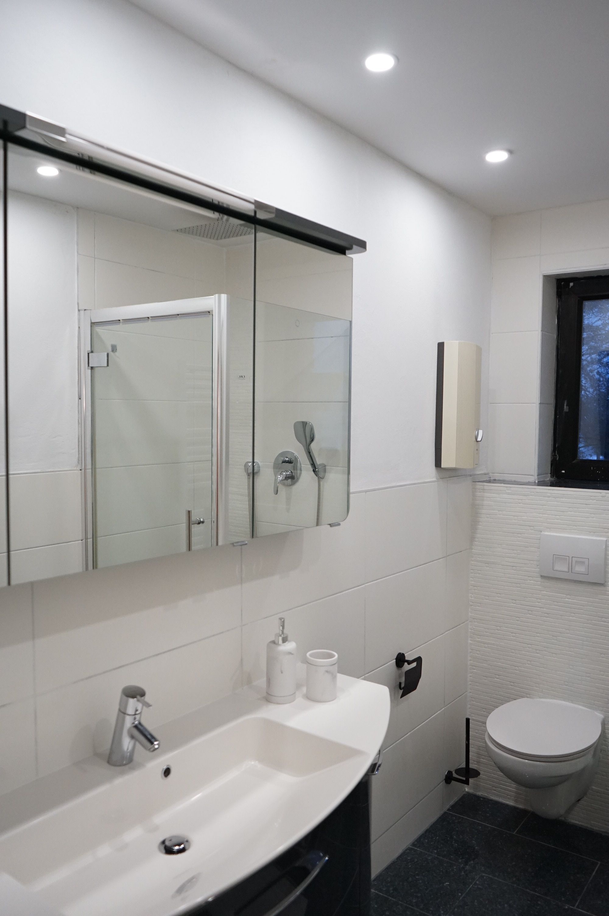 Modern & Great Home Conveniently Located (Sankt Augustin-Menden) - 3
