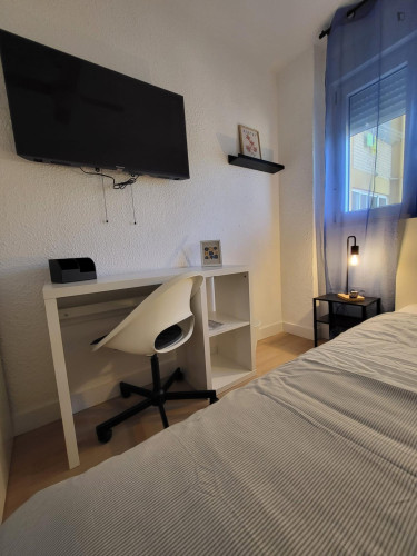 Welcoming single bedroom near Alacant train station