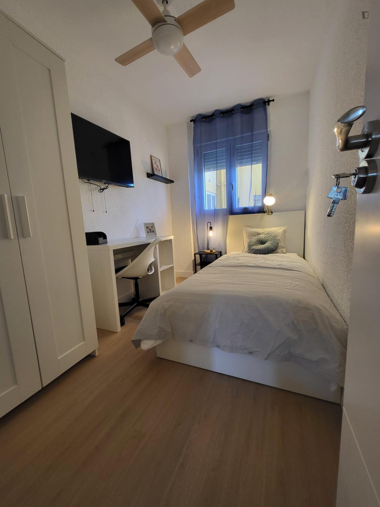Welcoming Single Bedroom Near Alacant Train Station - Welcoming single bedroom near Alacant train station - Gallery - 1