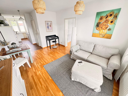 Stylish furnished 2-room apartment (55 m²) with balcony & parking in prime location between university, old town & hospital - Gallery - 15