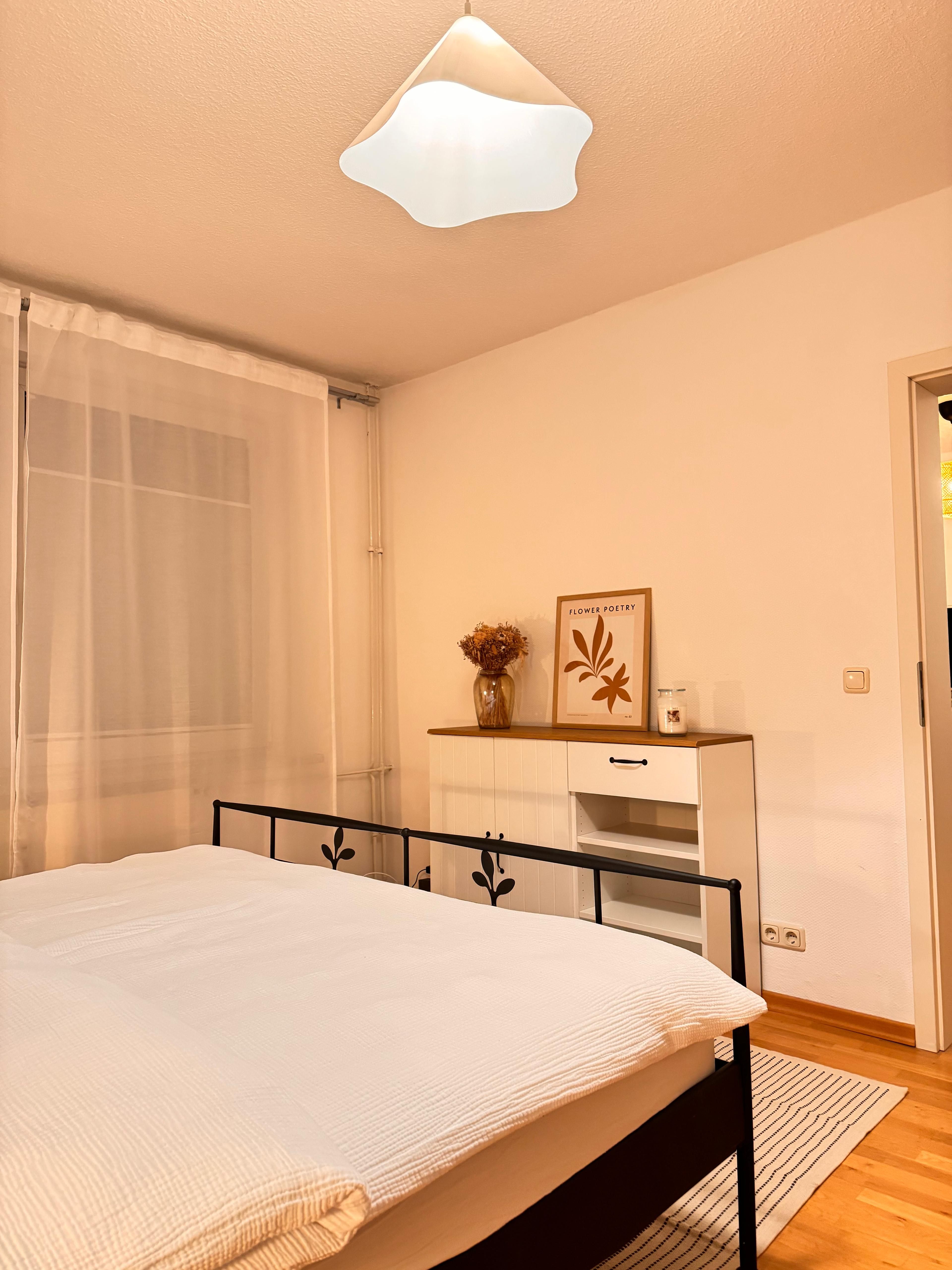 Stylish Furnished 2-Room Apartment (55 M²) With Balcony & Parking In Prime Location Between Universi - 3