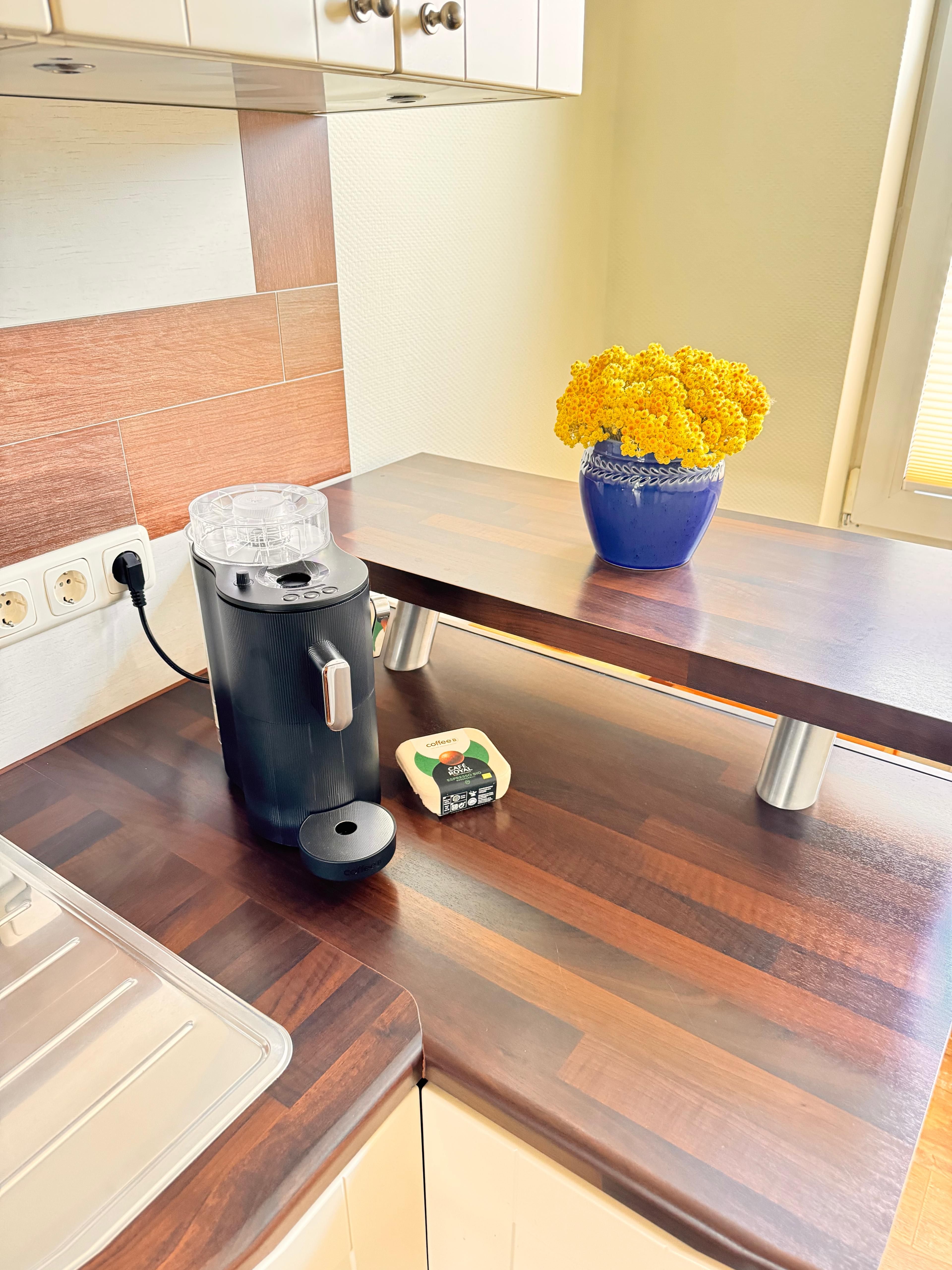 Stylish Furnished 2-Room Apartment (55 M²) With Balcony & Parking In Prime Location Between Universi - 12