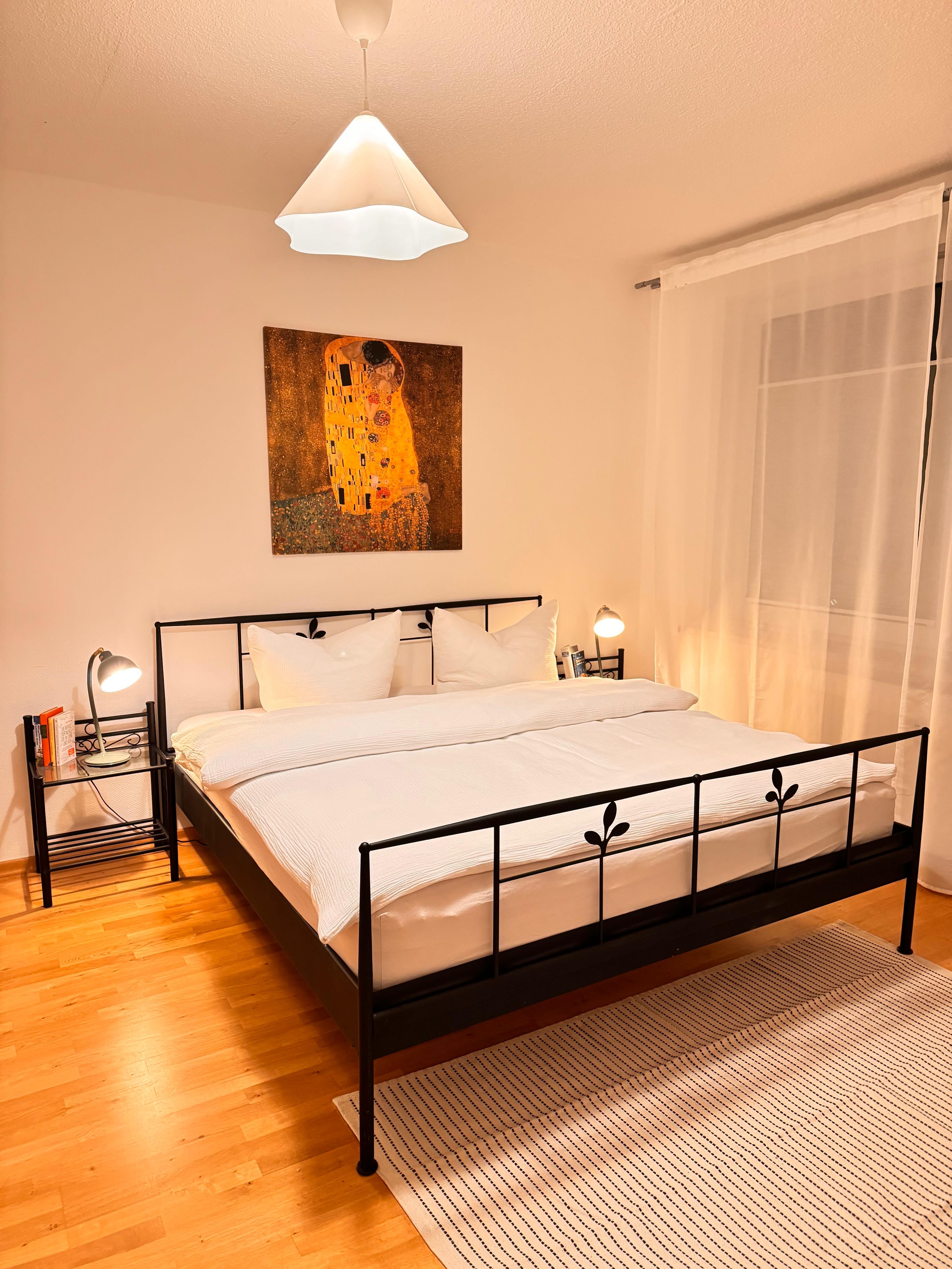 Stylish Furnished 2-Room Apartment (55 M²) With Balcony & Parking In Prime Location Between Universi - 4