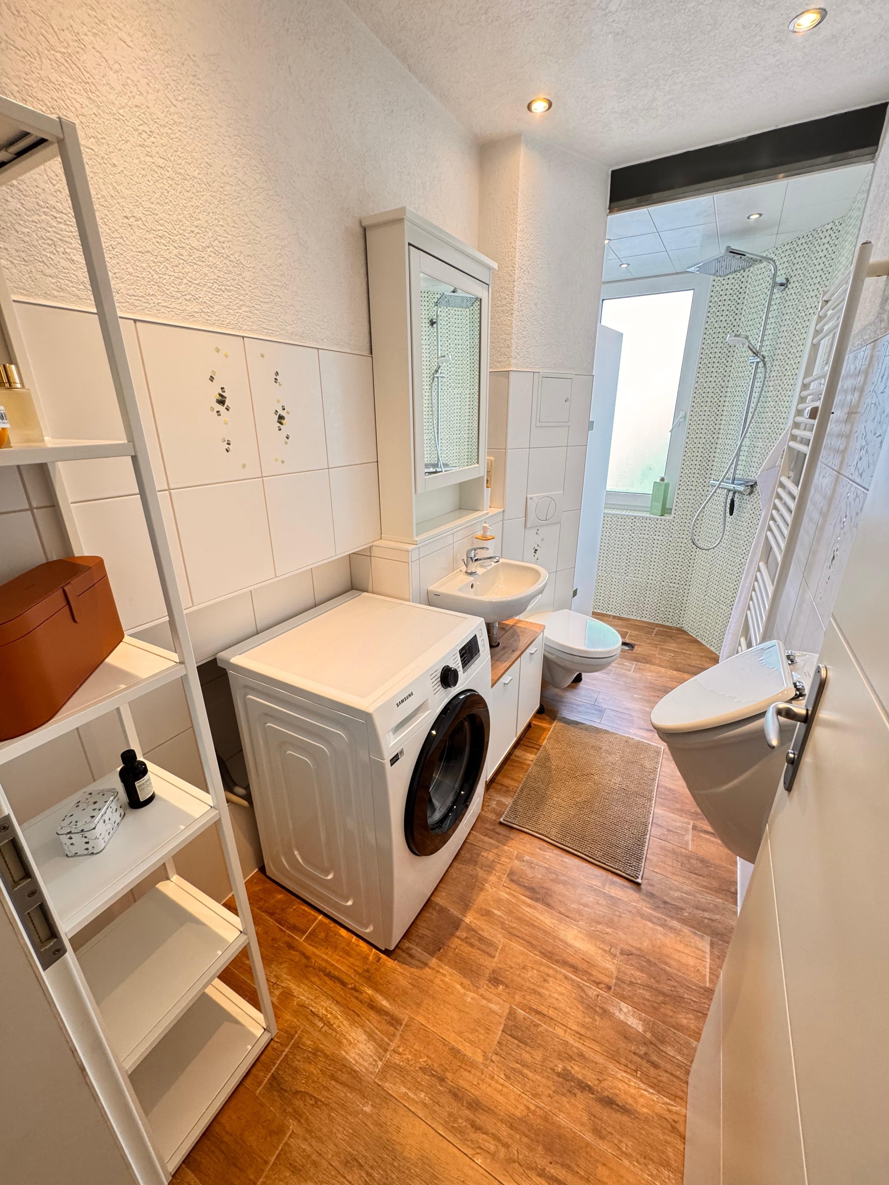 Stylish Furnished 2-Room Apartment (55 M²) With Balcony & Parking In Prime Location Between Universi - 20