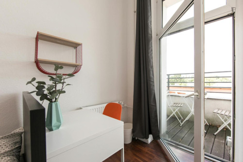 Single bedroom with a balcony, in Reinickendorf