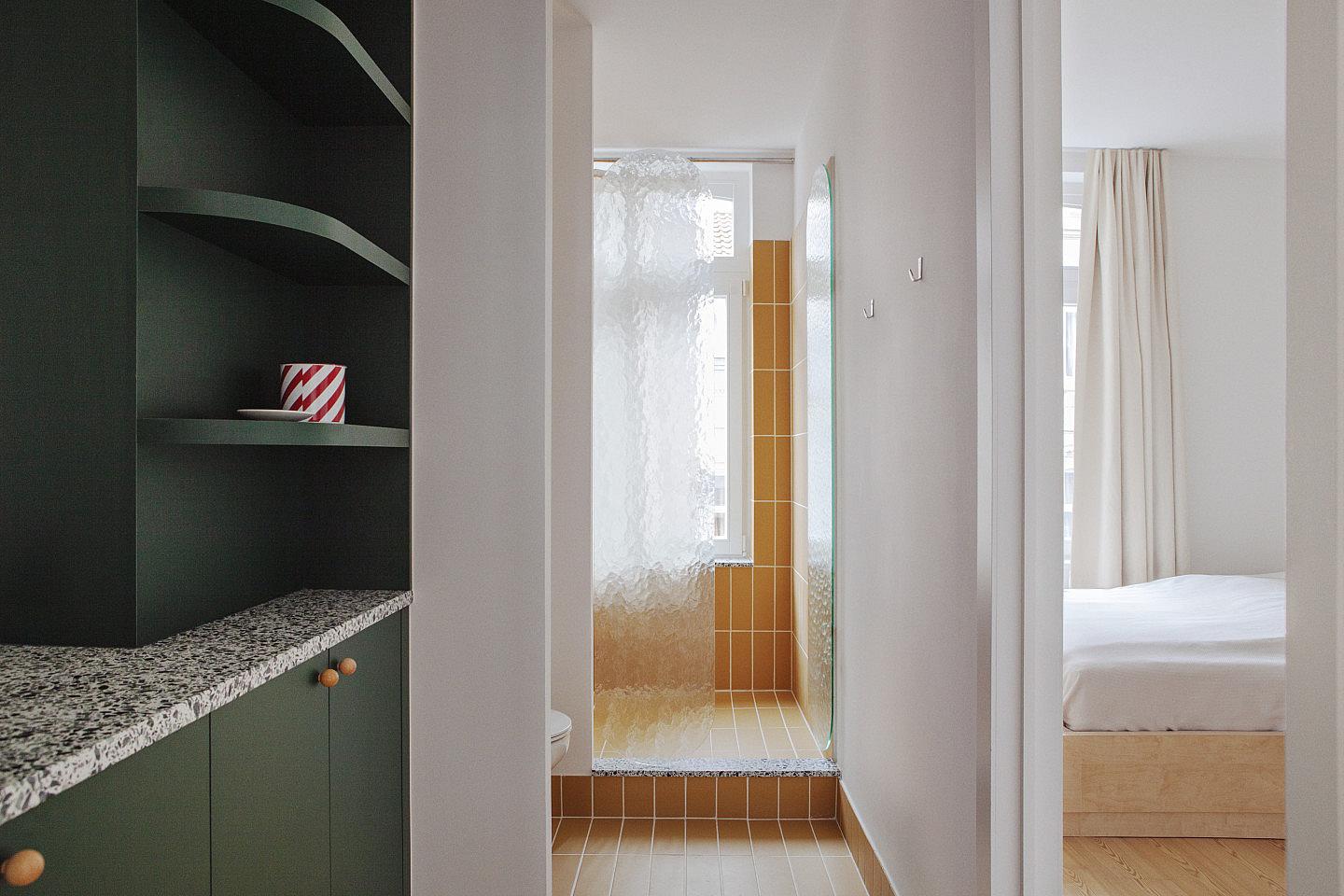 Pocket Room With Bathroom And Toilet Shared / Street View - 61
