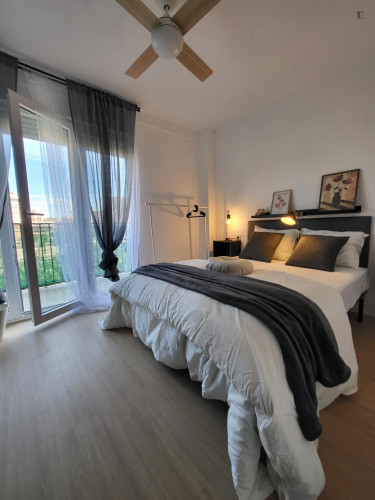 Very neat single bedroom near Alacant train station