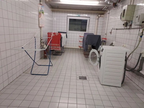 Bright, cozy furnished one-room-home with balcony & kitchen