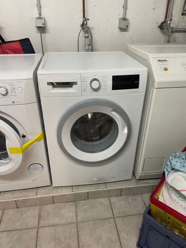 Blasewitz/ Forrest Park: Newly furnished, quiet 1-room apartment with 2 balconies in a perfect location in a city villa