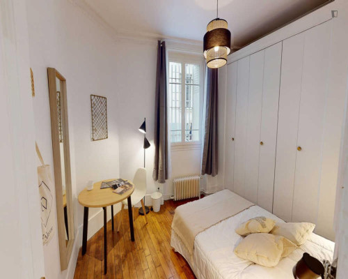 Welcoming double bedroom in Saint-Lambert