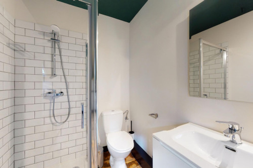 Nice ensuite double bedroom in Jourdan