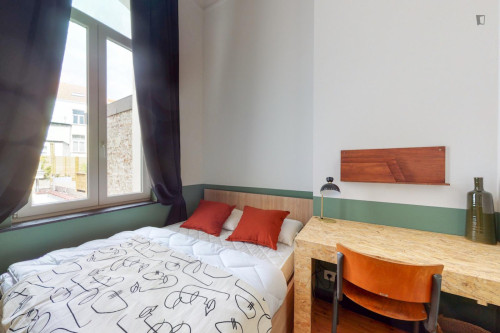 Nice ensuite double bedroom in Jourdan