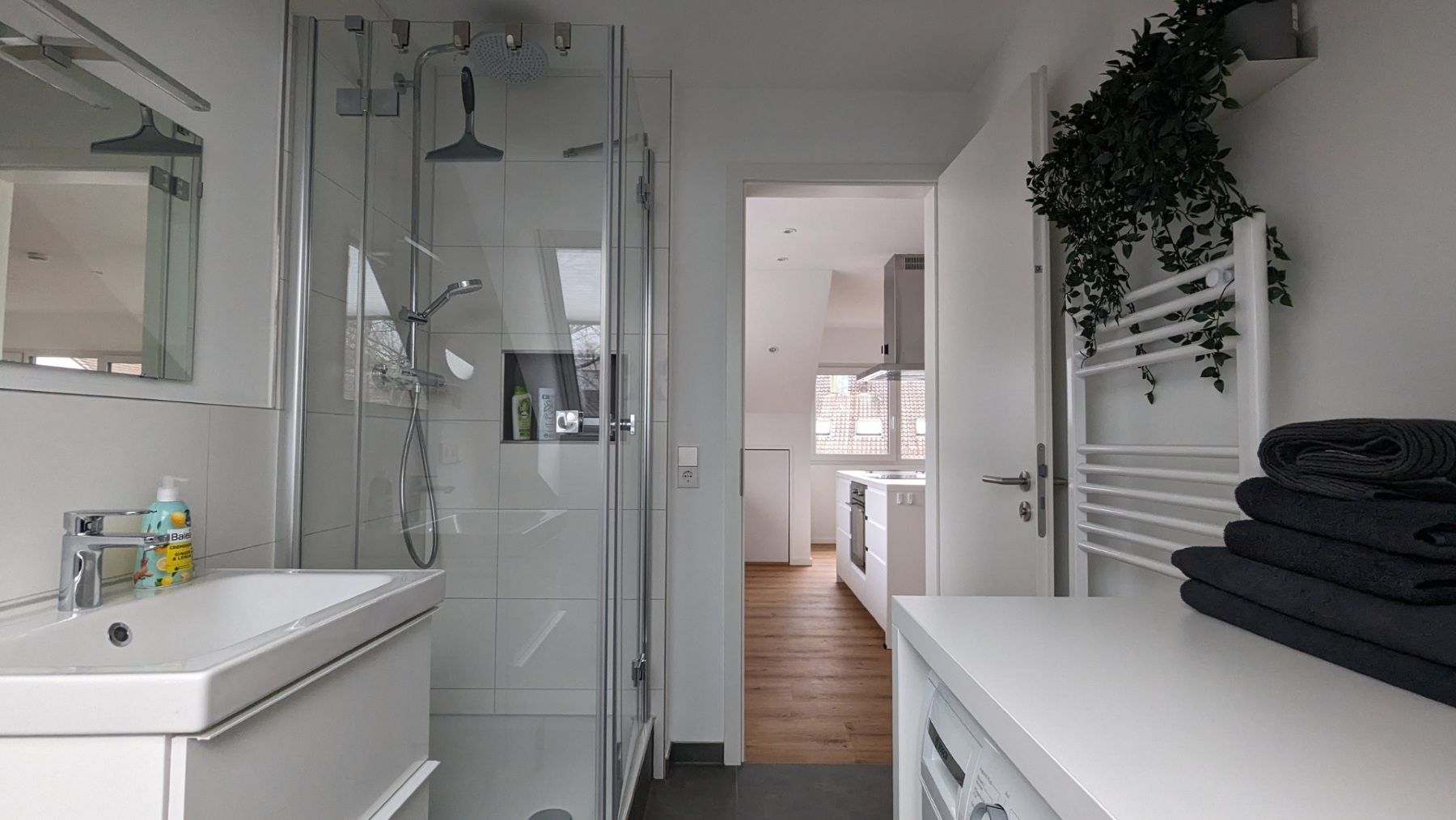 Modern Living With A View: Bright 3-Room Apartment With Flexible Layout In Leinfelden - Modern Living with a View: Bright 3-Room Apartment with Flexible Layout in Leinfelden - Gallery - 15