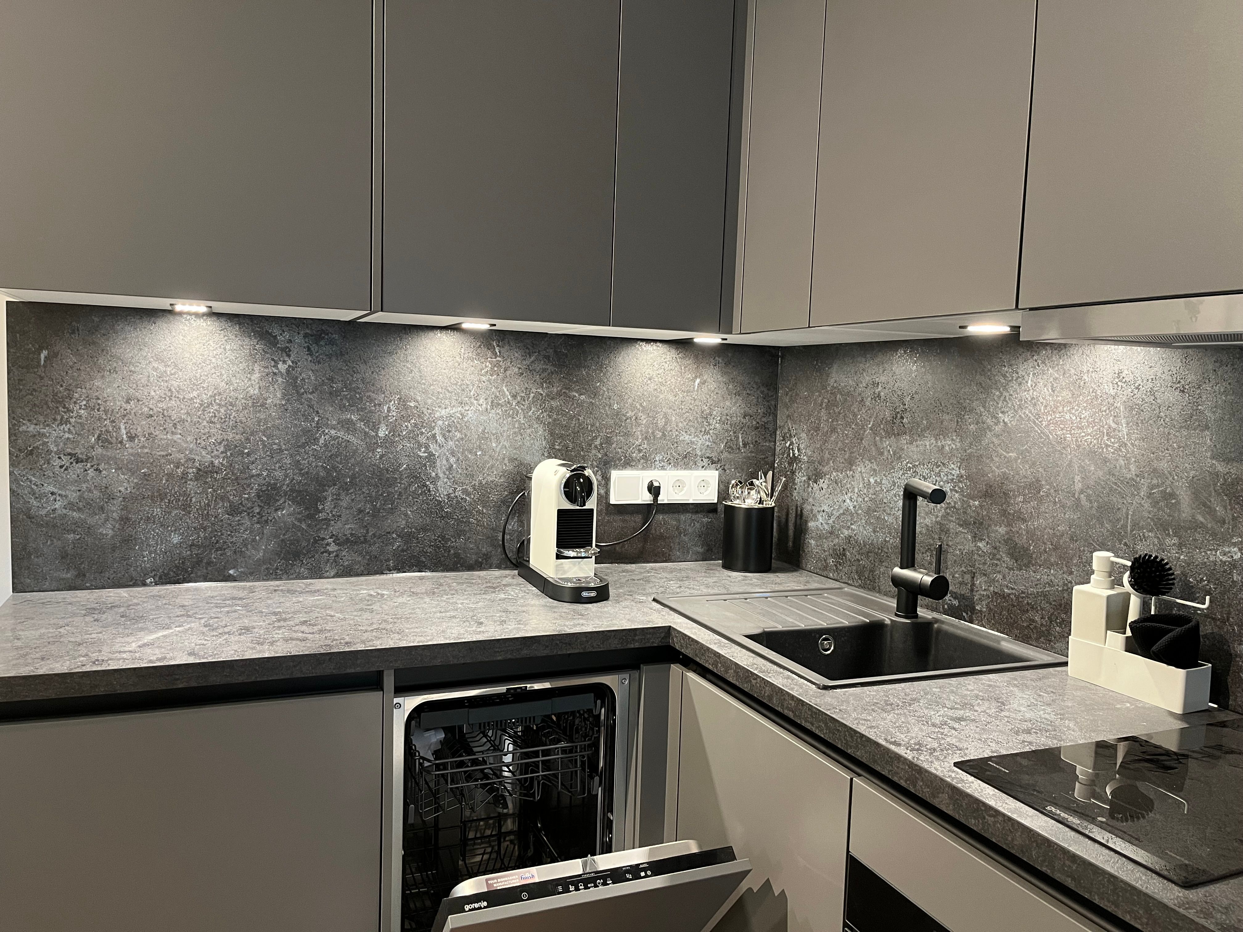  Stylish Designer Apartment With Separate Bedroom & Workspace – Opposite Sanssouci Park  -  Stylish Designer Apartment with Separate Bedroom & Workspace – Opposite Sanssouci Park  - Gallery -  6