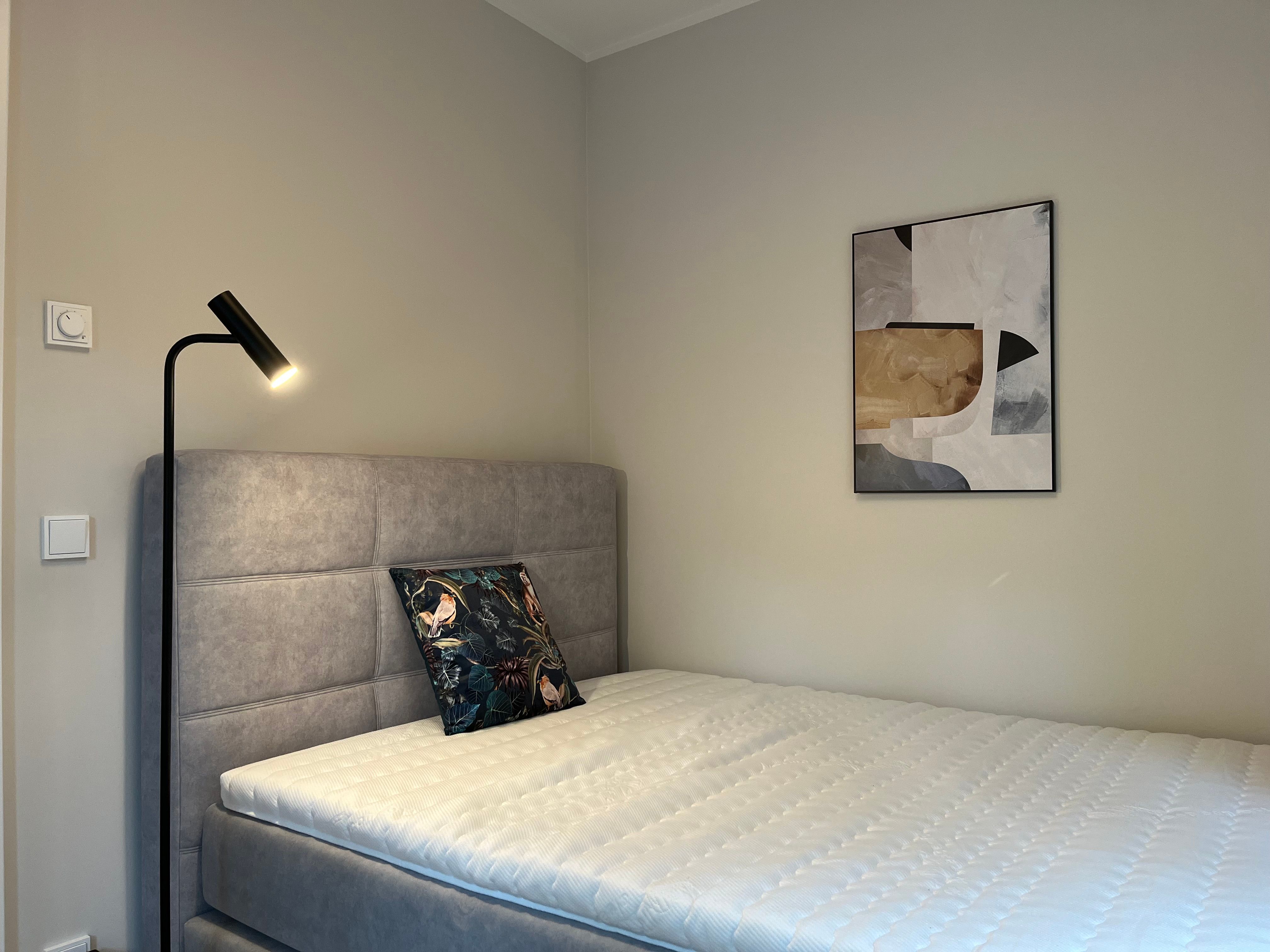  Stylish Designer Apartment With Separate Bedroom & Workspace – Opposite Sanssouci Park  -  Stylish Designer Apartment with Separate Bedroom & Workspace – Opposite Sanssouci Park  - Gallery -  10