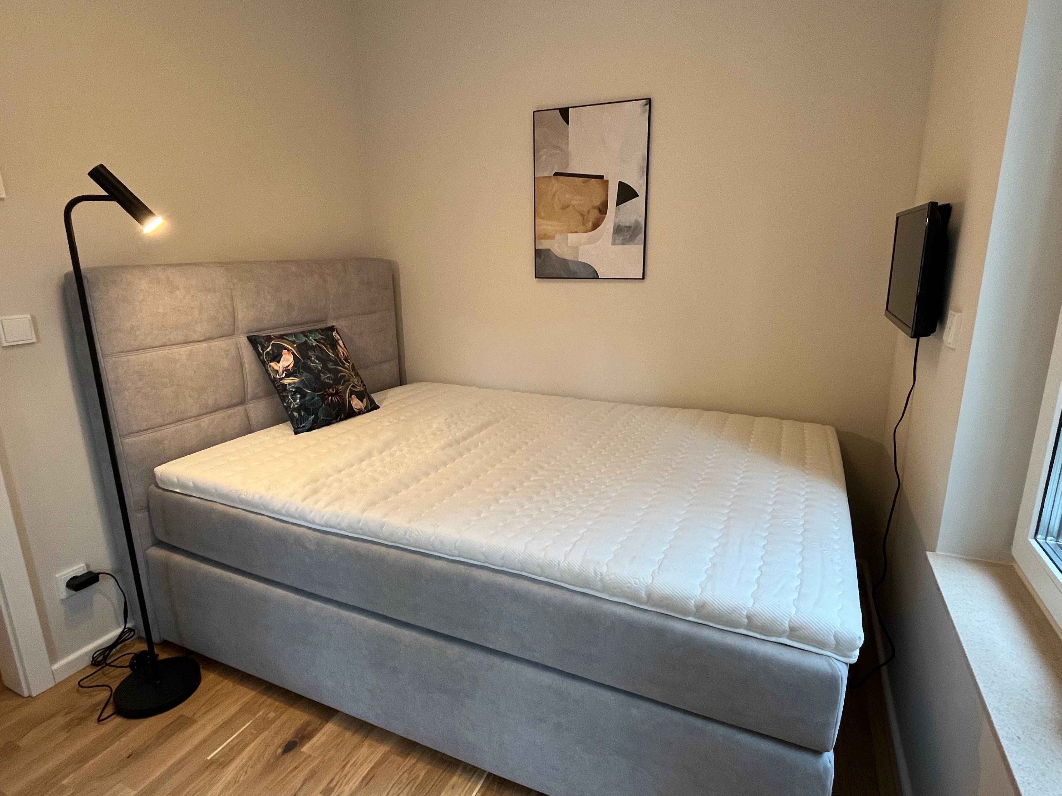  Stylish Designer Apartment With Separate Bedroom & Workspace – Opposite Sanssouci Park  -  Stylish Designer Apartment with Separate Bedroom & Workspace – Opposite Sanssouci Park  - Gallery -  12
