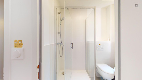 Delightful double ensuite bedroom in Minimes - Gallery - 6