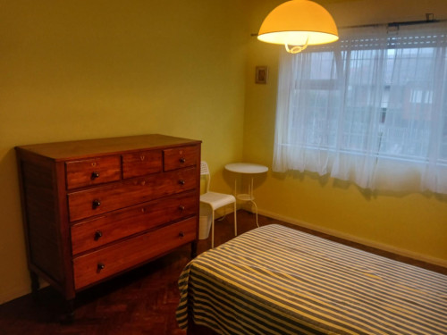 Cozy bedroom near Massamá-Barcarena train station