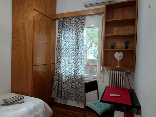 Comfy single bedroom in Pangrati - Gallery - 6