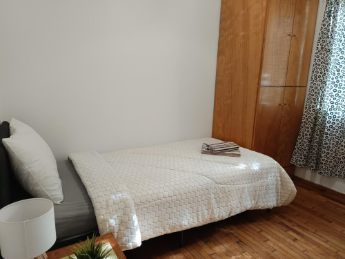 Comfy single bedroom in Pangrati - Gallery - 2